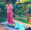 Тайский массаж ногами